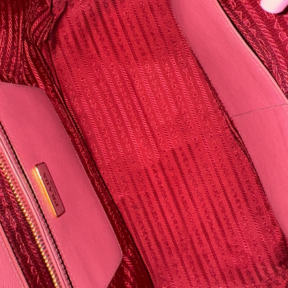 Prada Saffiano Galleria Double Zip Tote - Picture 2 of 4